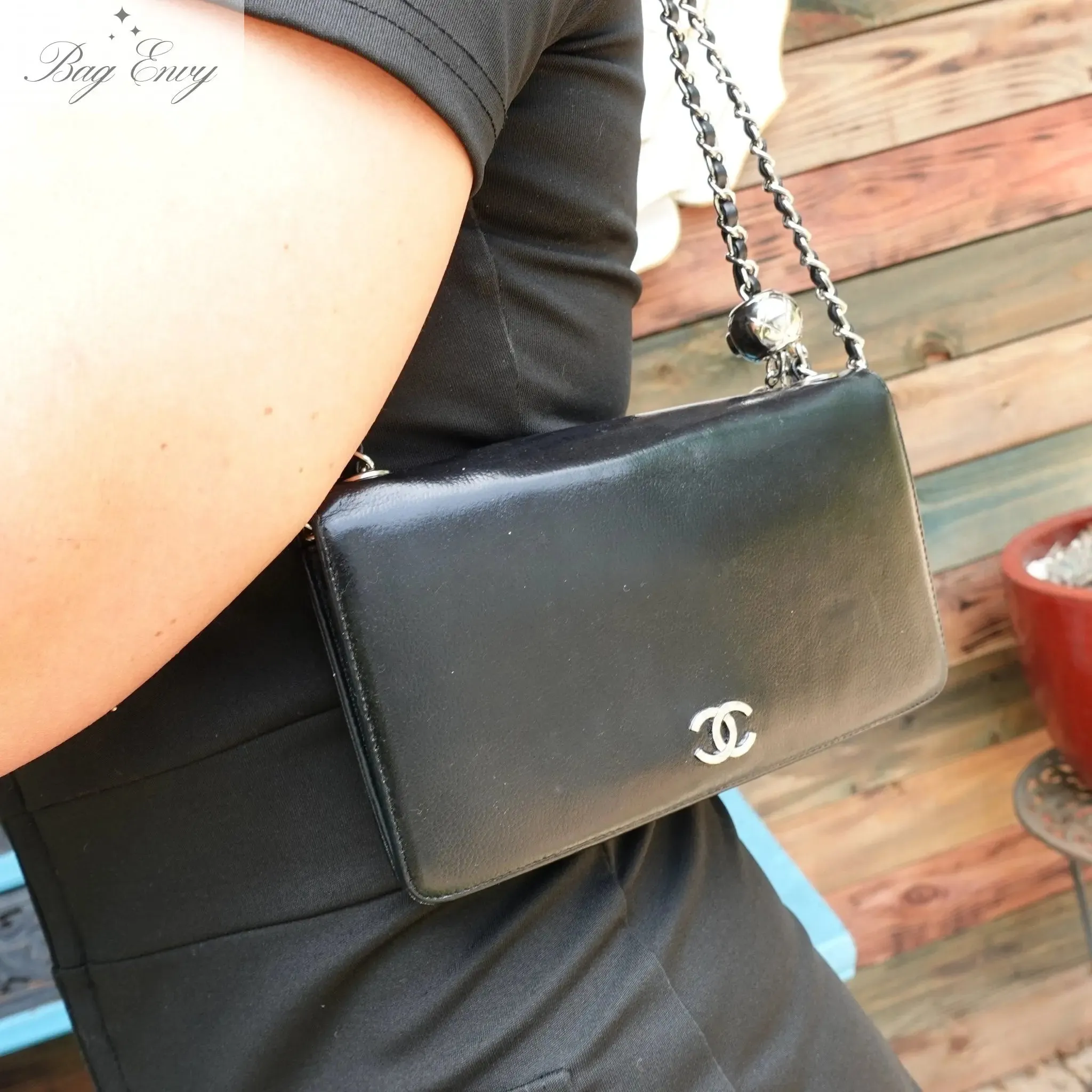 CHANEL Caviar Bifold Wallet on Adjustable Chain